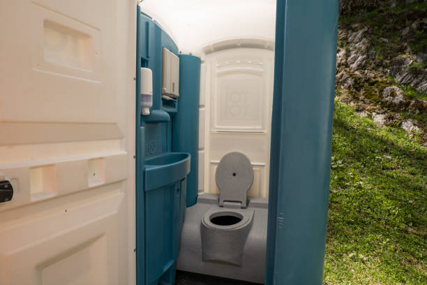 Best Portable restroom trailer rental  in Lookout Mountain, TN